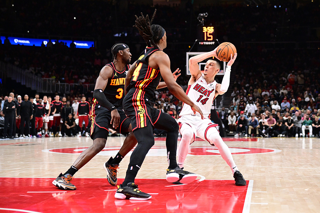 NBA季后赛窗口期走向成谜，迈阿密热火豪取连胜，气氛紧张，赛程密集仍需轮换的简单介绍-南宫电竞